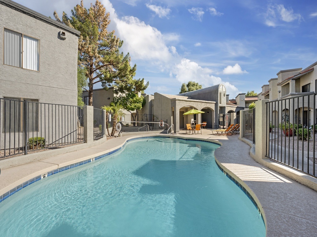 5750 N 59th Ave Glendale, AZ 85301 photo 4